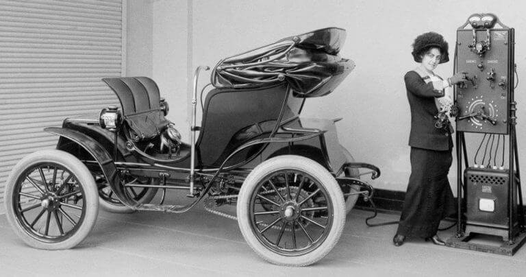 Automobile/Histoire des inventions. La galerie le premier